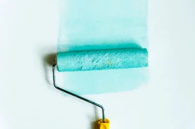 Peinture intérieure à Arquenay — murs, plafonds et boiseries